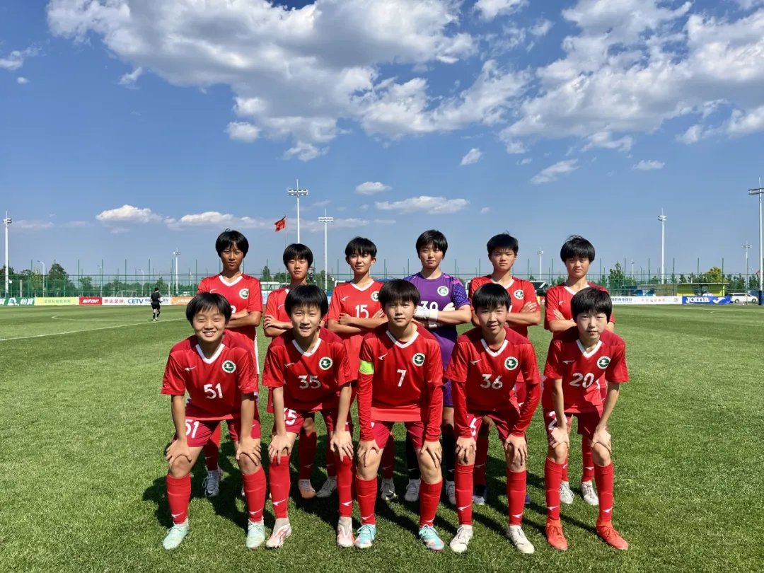 包含备受瞩目！国内足球争夺激烈前进的词条