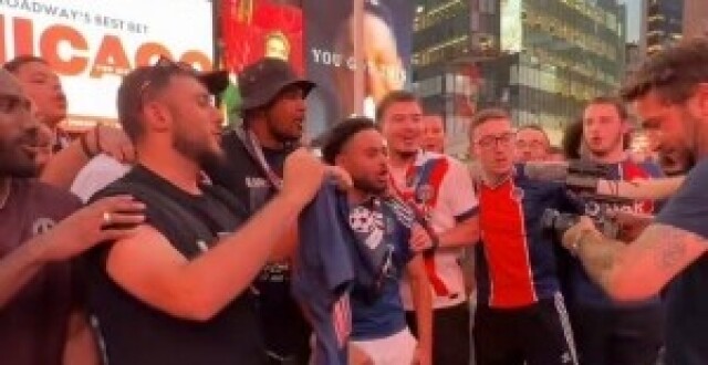 开云体育APP下载-现场观赛气氛热烈，球员表现出色受到球迷赞赏