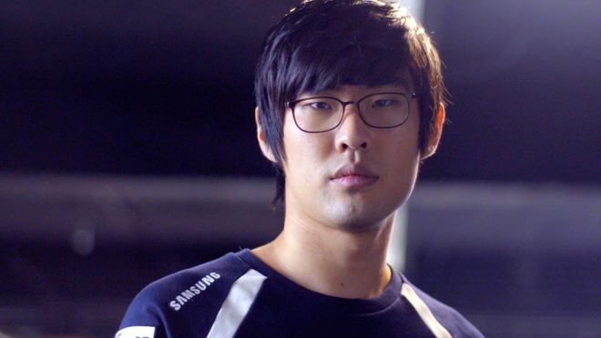 开云体育-TSM轻取BRO，Jankos线上压制力十足强强对话八强赛，让粉丝疯狂欢呼