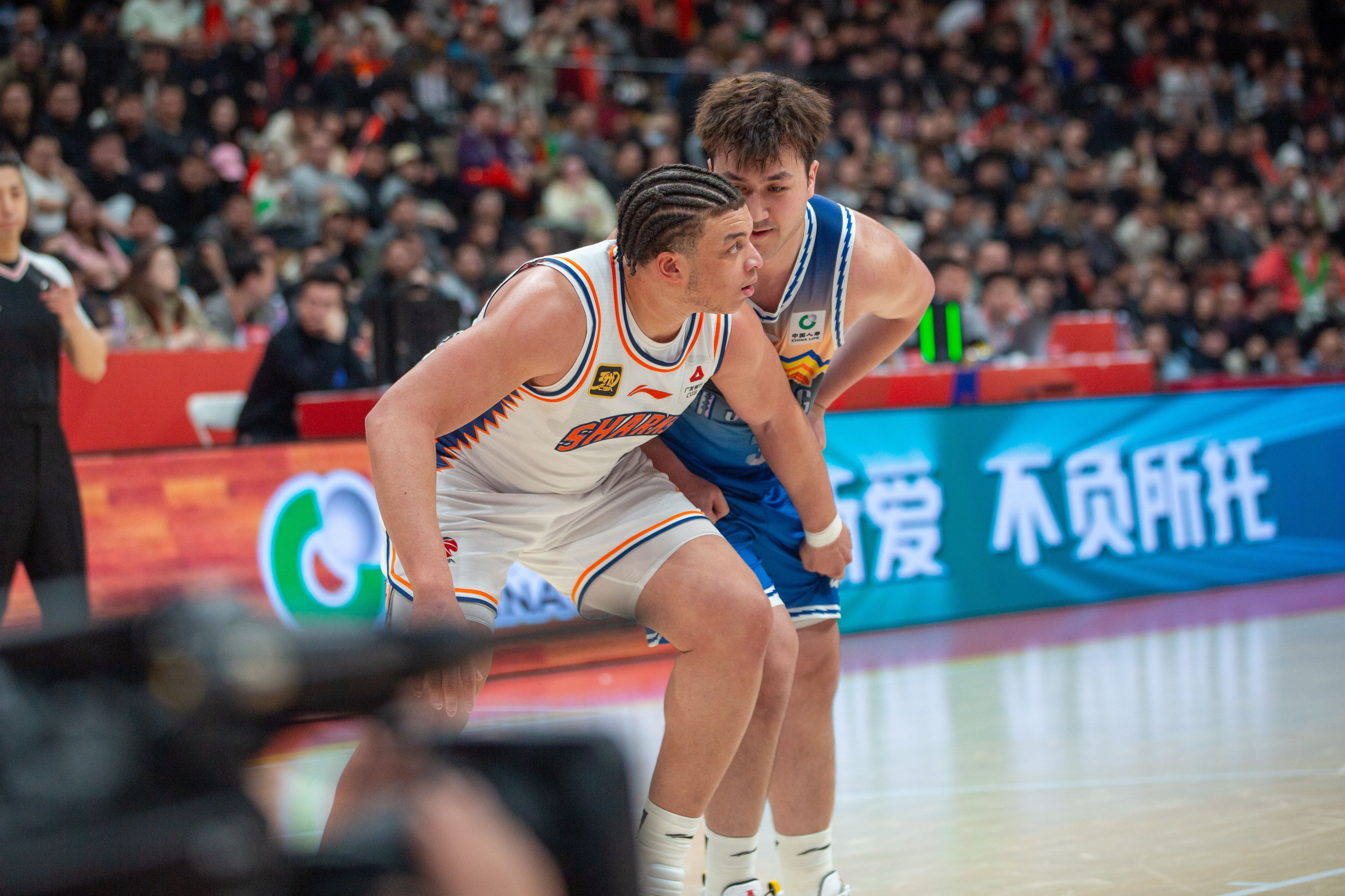 球员个人表现优异，勇夺比赛MVP