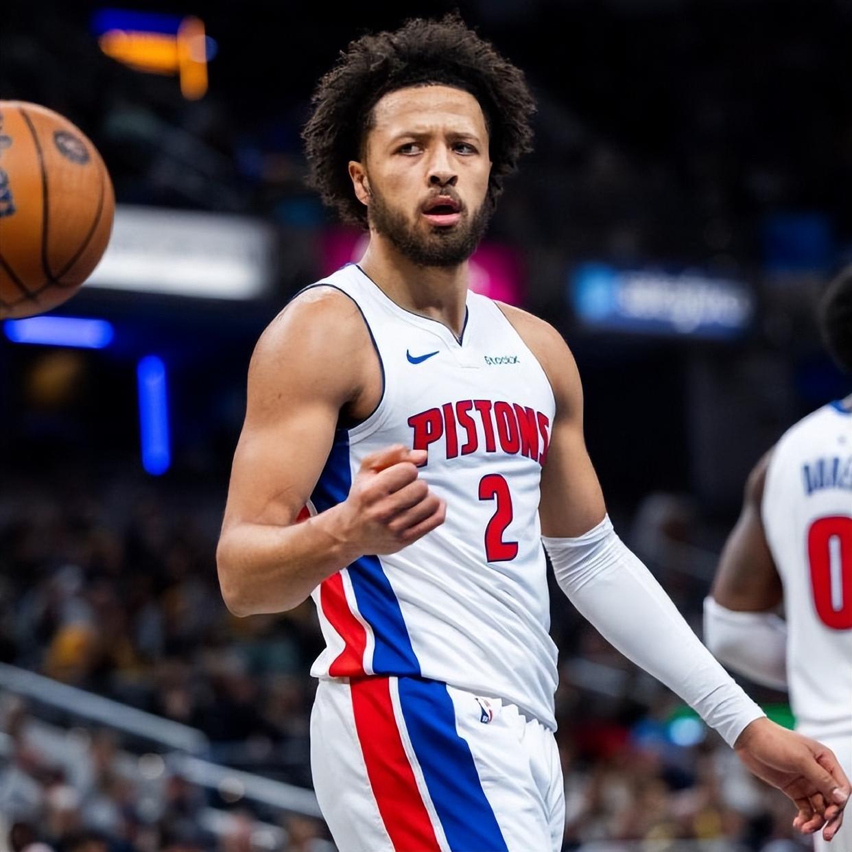 活塞队实力逐渐提升,成为东部黑马球队的简单介绍 活塞队实力逐渐提升,成为东部黑马球队的简单介绍