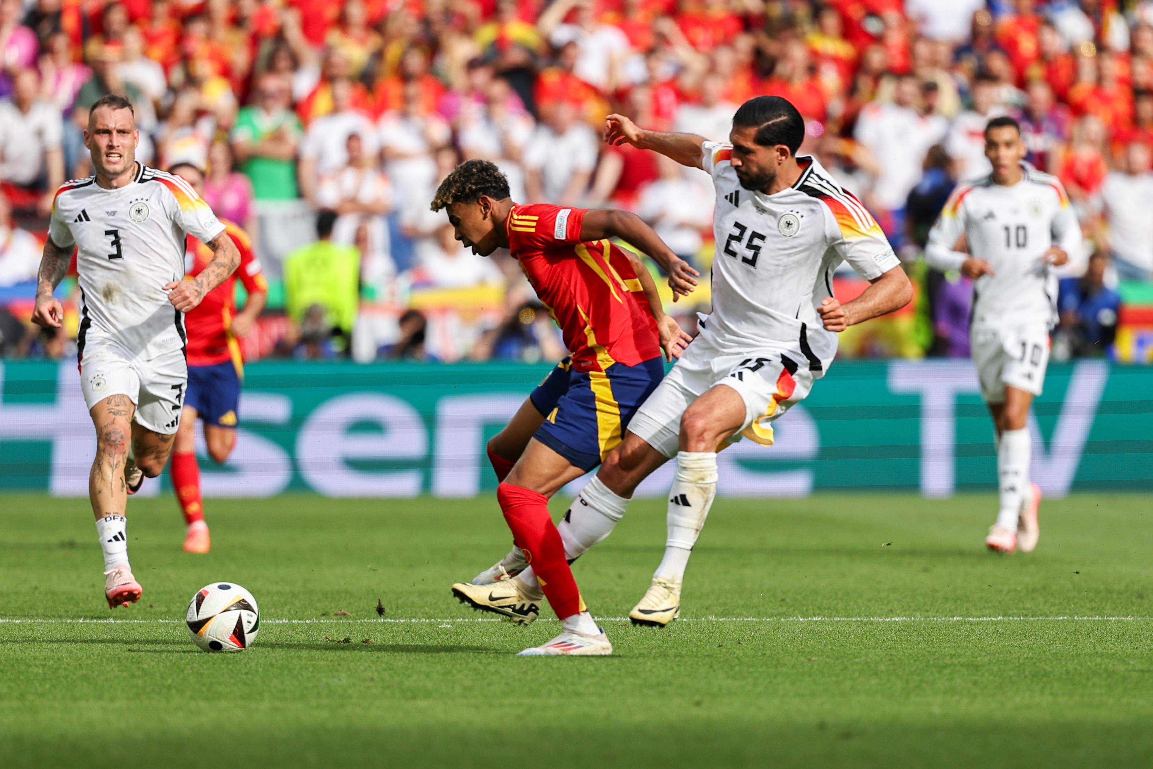 比利时队力克西班牙队，晋级欧洲杯四强