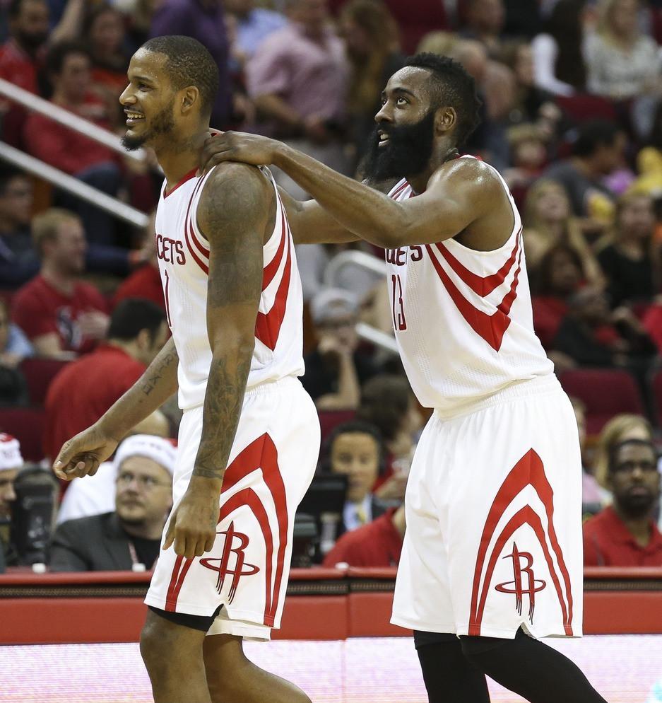 火箭击败太阳，结束连败纪录