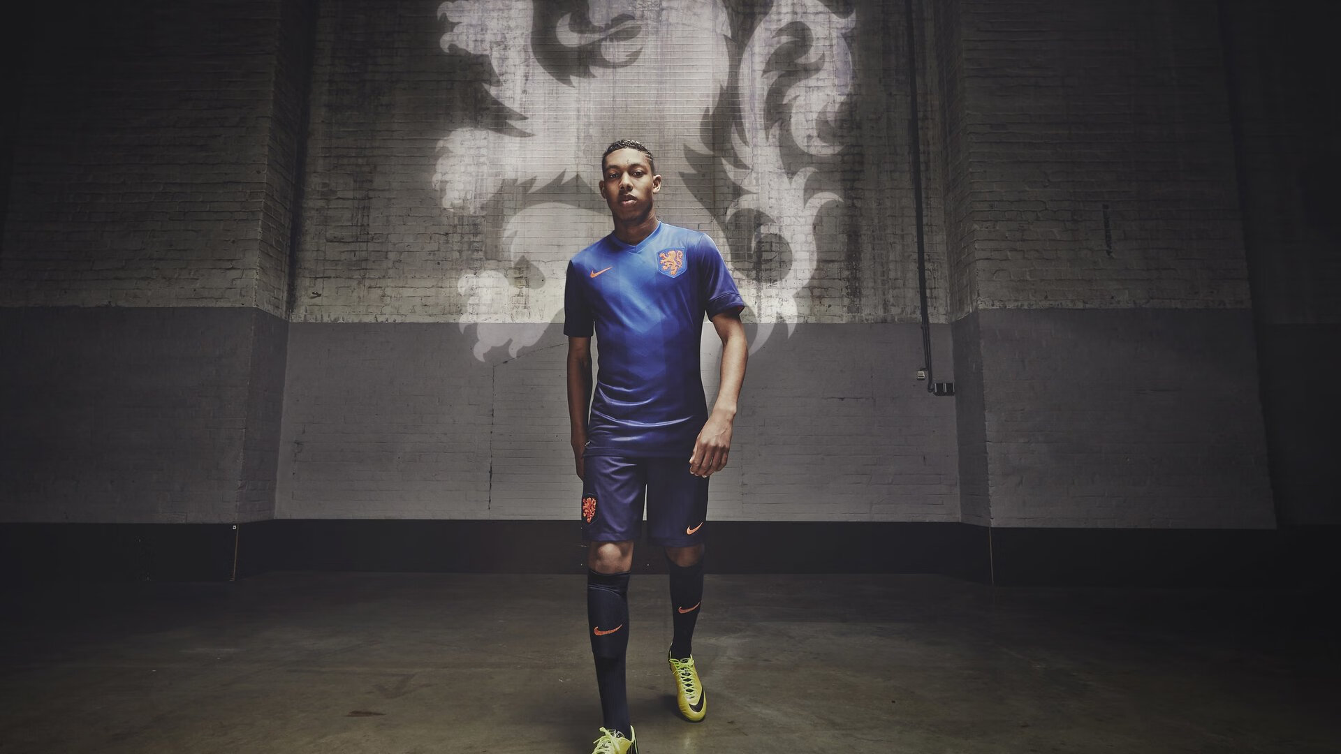 瓦伦西亚的飓风，当红牛二队的小齿轮咬碎了雷诺的巨兽之梦