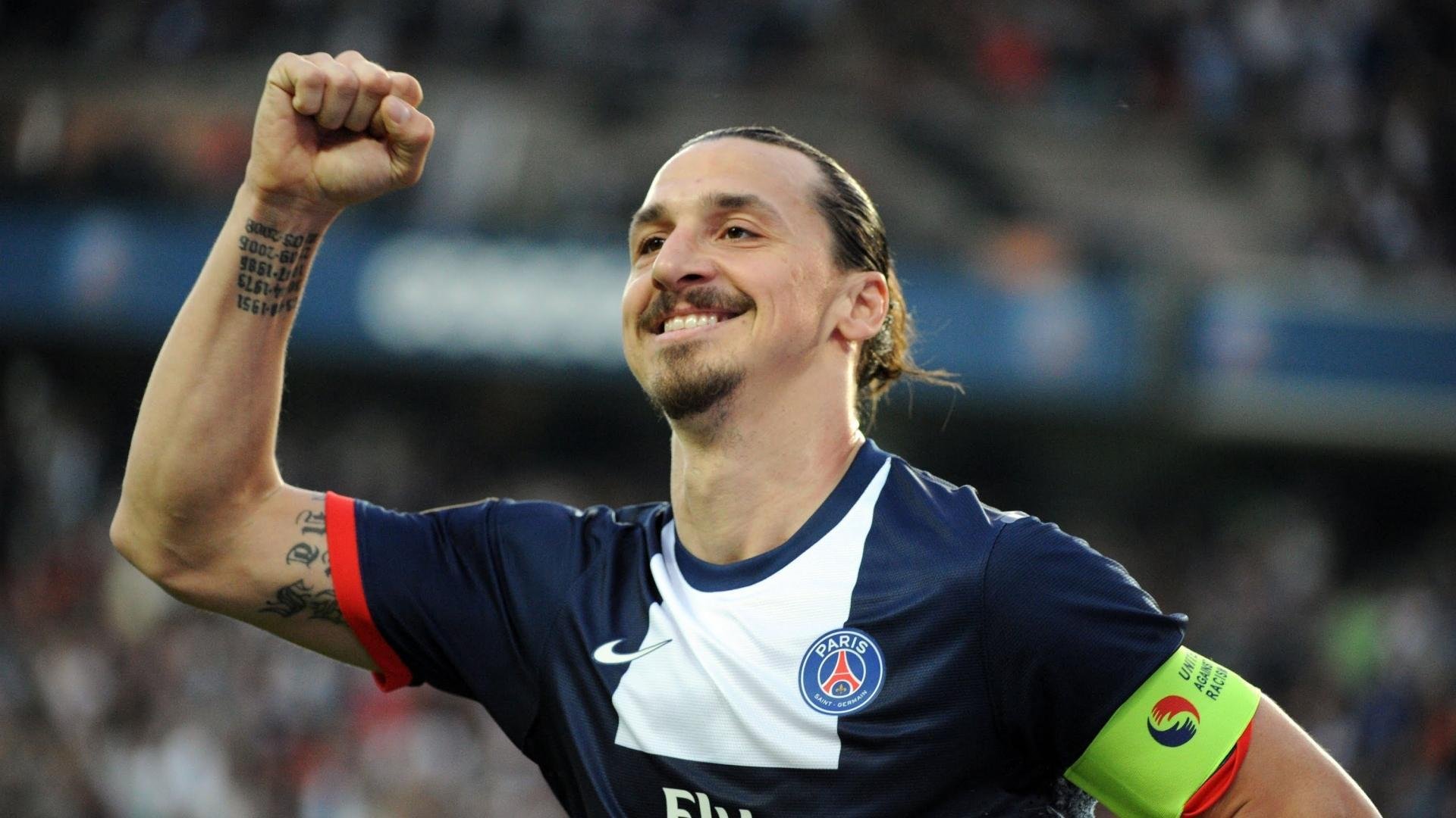 银剑鏖赤骥,绿野烽烟见新星